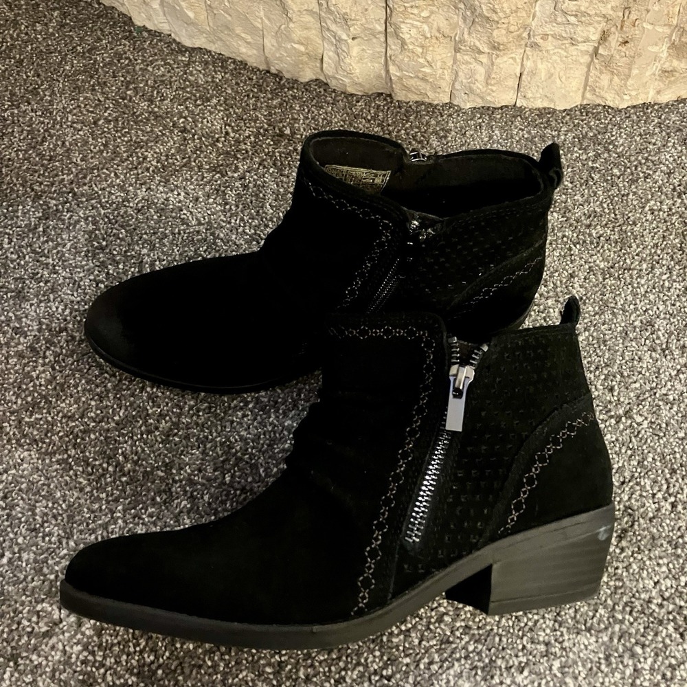 Earth Origins Collette Cheryl 7M Ankle Black Boots Booties Shoes Women's